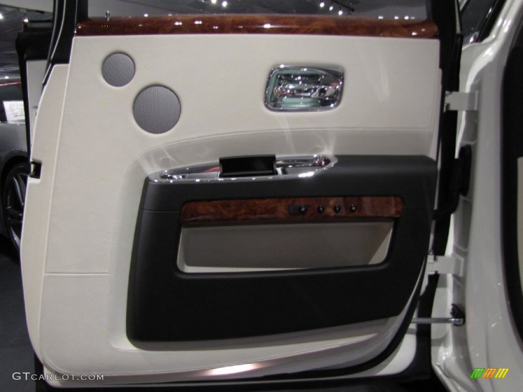 2011 Rolls-Royce Ghost Standard Ghost Model Creme Light Door Panel Photo #56315859