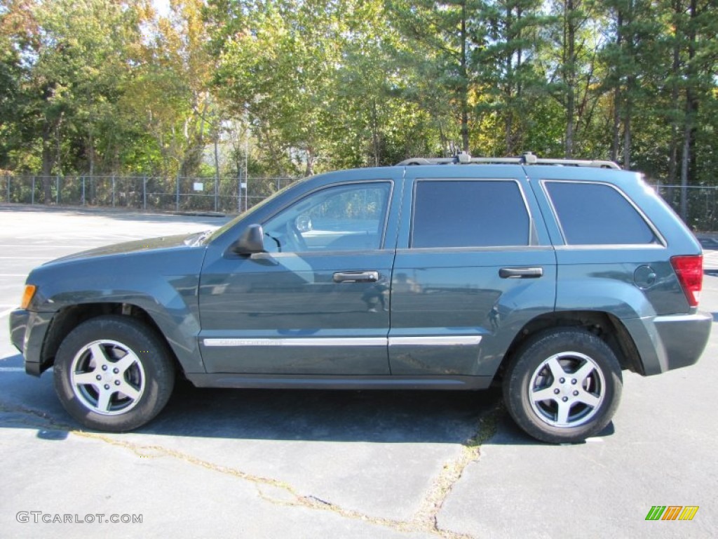 2005 Grand Cherokee Laredo - Deep Beryl Green Pearl / Khaki photo #2