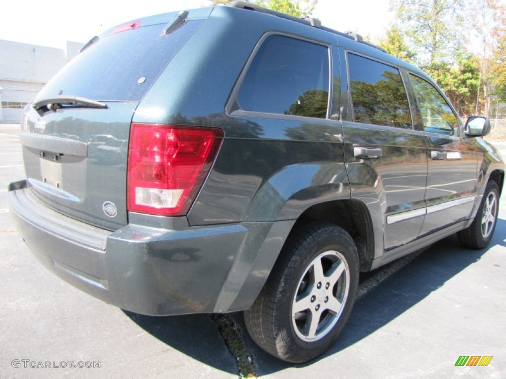 2005 Grand Cherokee Laredo - Deep Beryl Green Pearl / Khaki photo #4