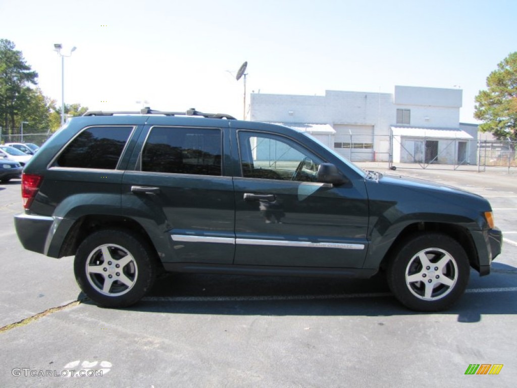 2005 Grand Cherokee Laredo - Deep Beryl Green Pearl / Khaki photo #5