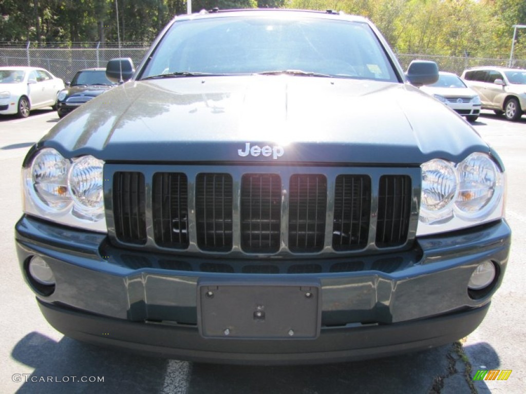 2005 Grand Cherokee Laredo - Deep Beryl Green Pearl / Khaki photo #7