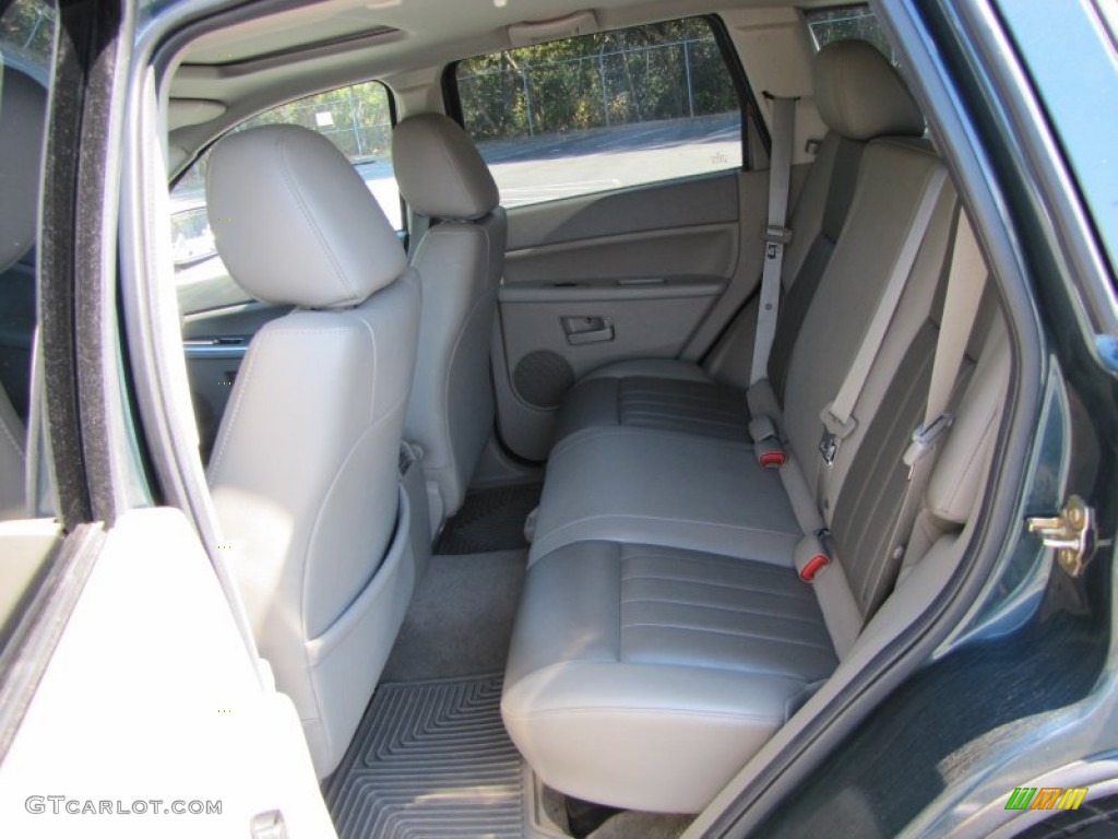 2005 Grand Cherokee Laredo - Deep Beryl Green Pearl / Khaki photo #11