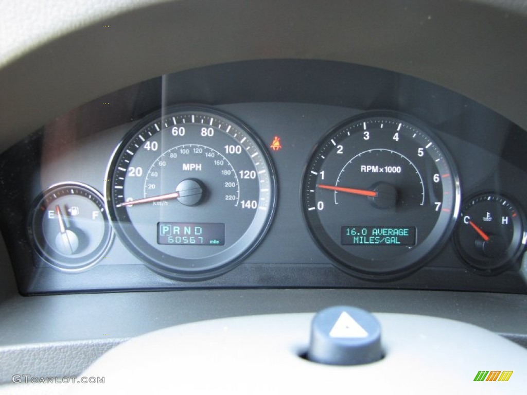 2005 Grand Cherokee Laredo - Deep Beryl Green Pearl / Khaki photo #22