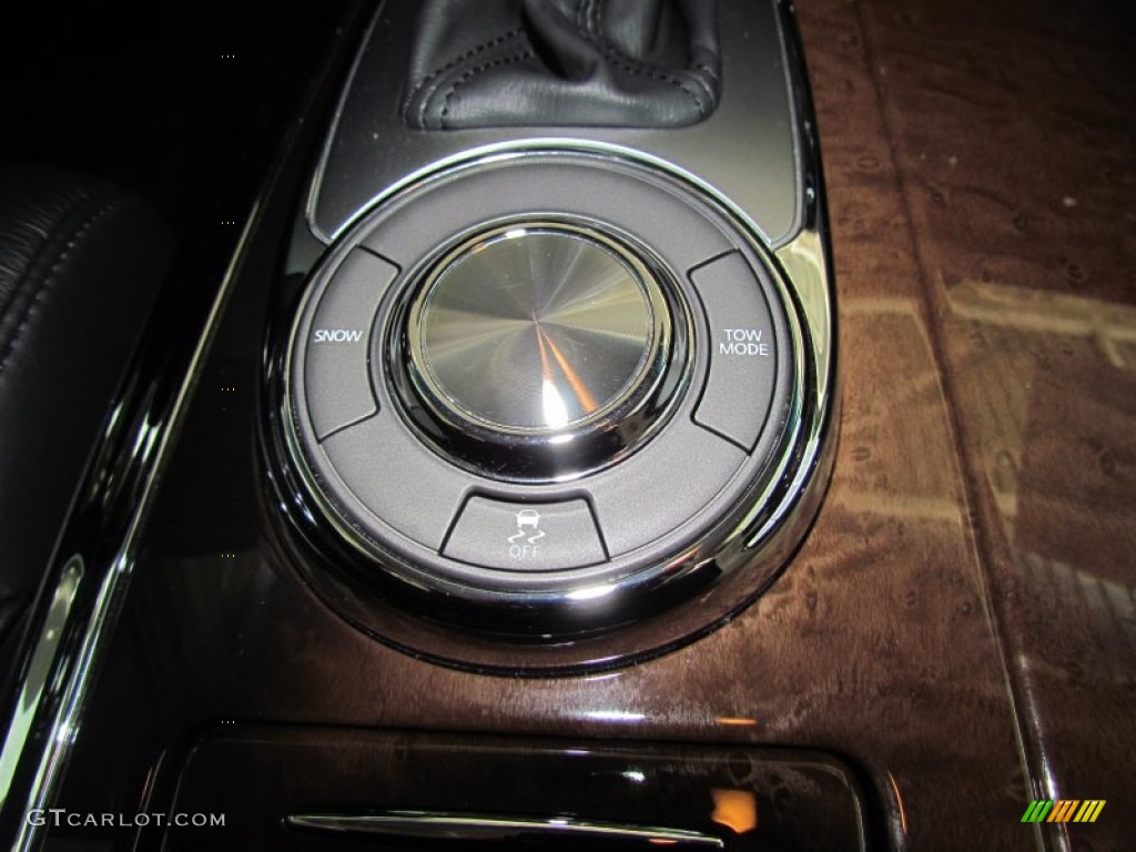 2011 Infiniti QX 56 Controls Photo #56317879