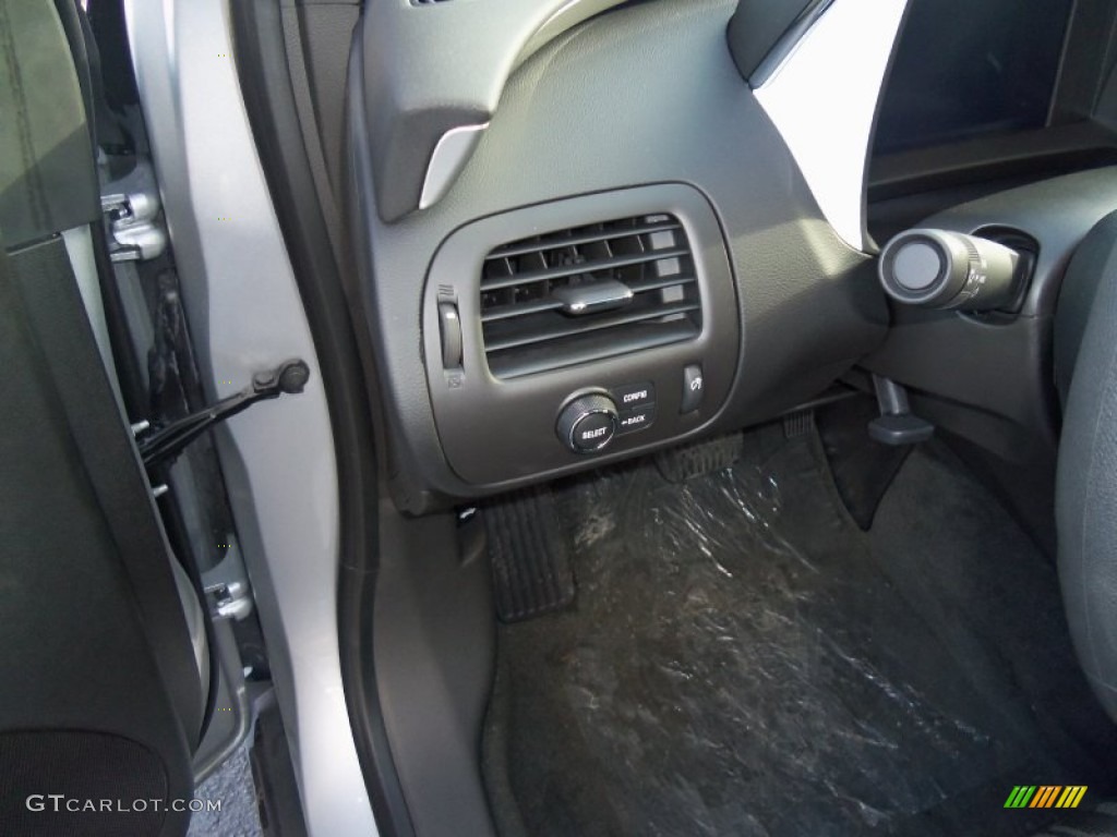 2012 Volt Hatchback - Silver Ice Metallic / Jet Black/Ceramic White Accents photo #15