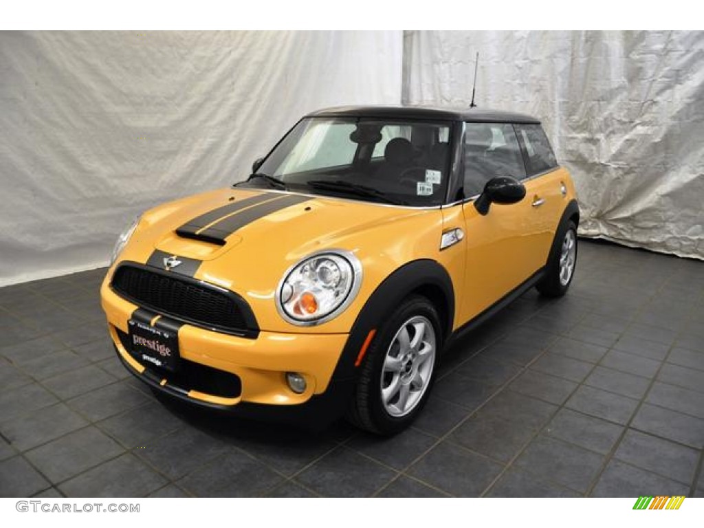 2009 Cooper S Hardtop - Mellow Yellow / Punch Carbon Black Leather photo #1