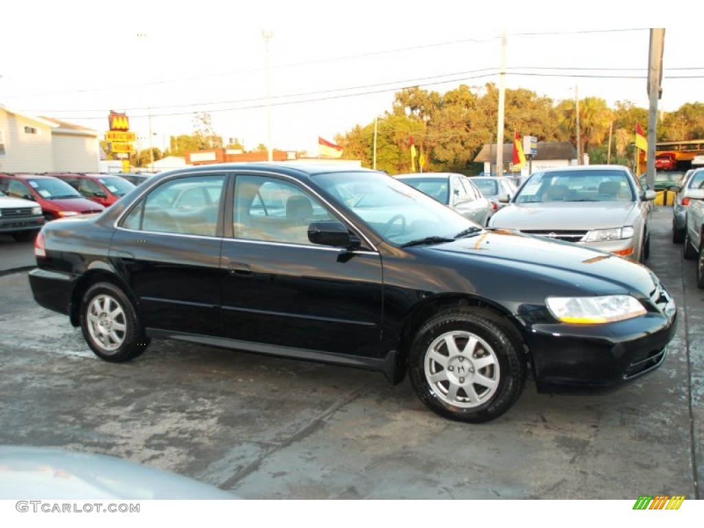 2002 Accord SE Sedan - Nighthawk Black Pearl / Quartz Gray photo #3