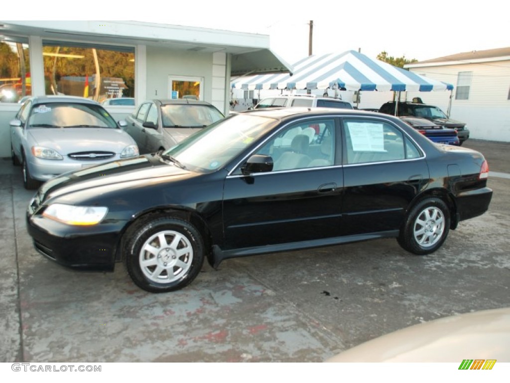 2002 Accord SE Sedan - Nighthawk Black Pearl / Quartz Gray photo #5