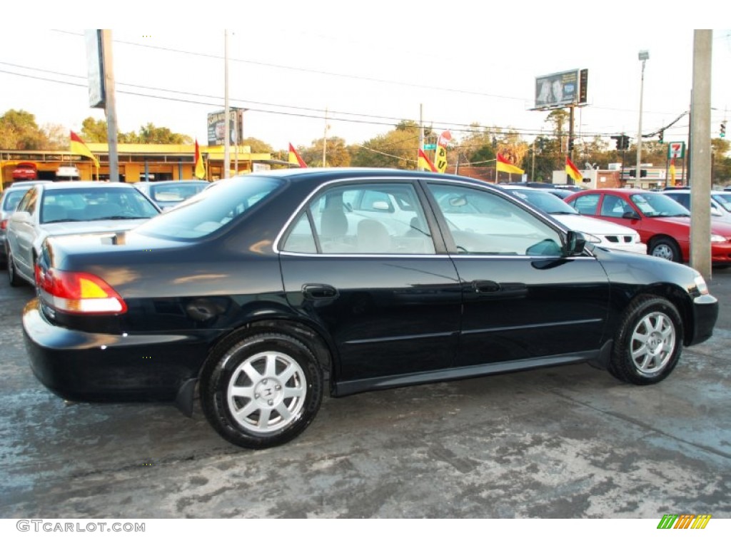 2002 Accord SE Sedan - Nighthawk Black Pearl / Quartz Gray photo #6