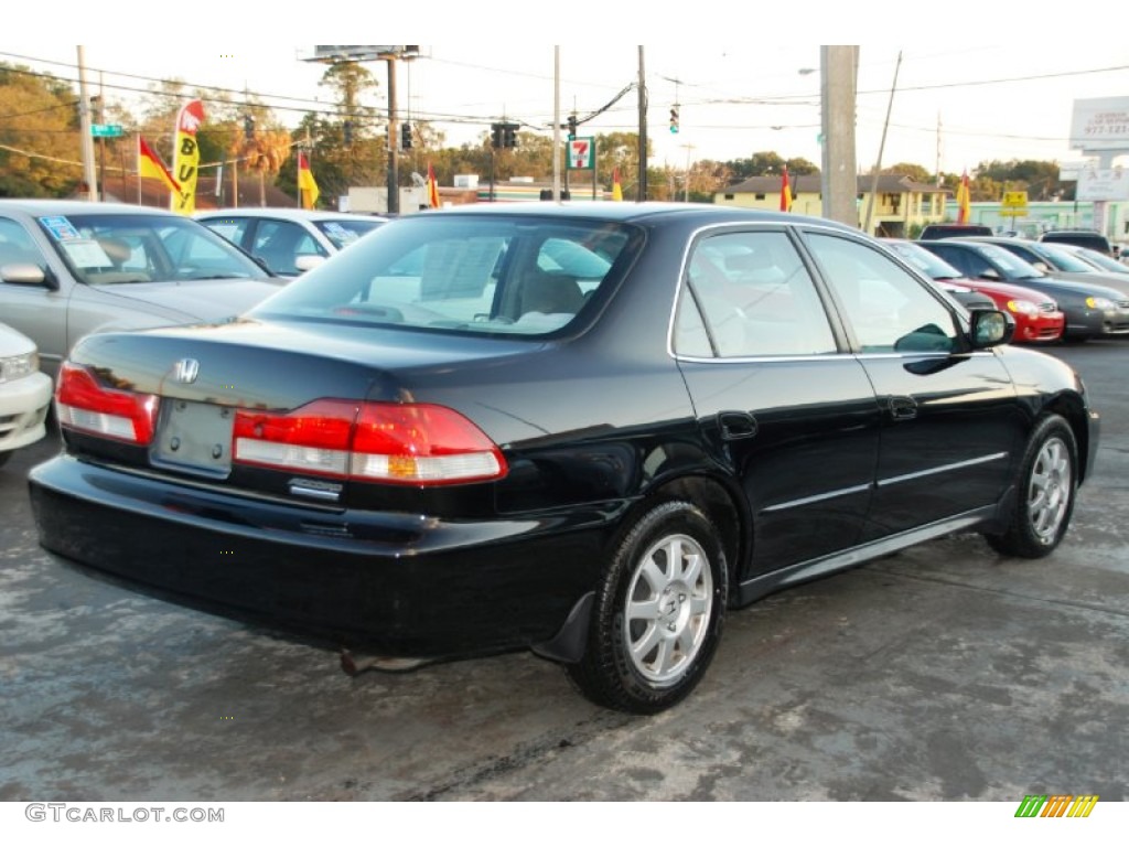 2002 Accord SE Sedan - Nighthawk Black Pearl / Quartz Gray photo #7