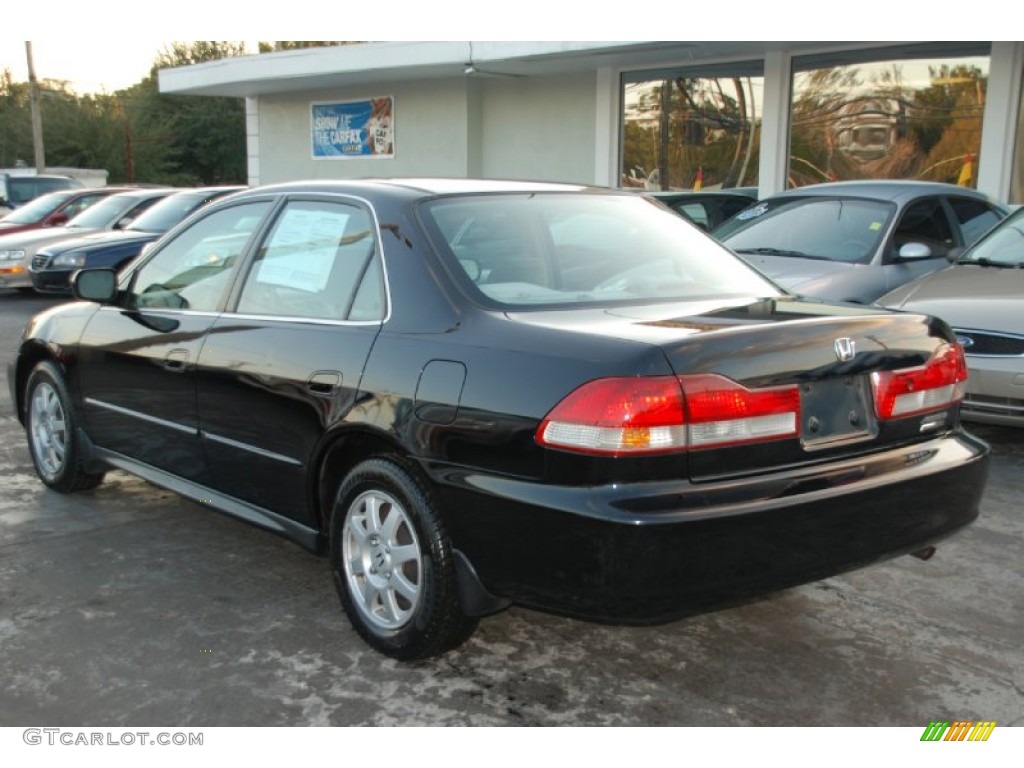 2002 Accord SE Sedan - Nighthawk Black Pearl / Quartz Gray photo #9