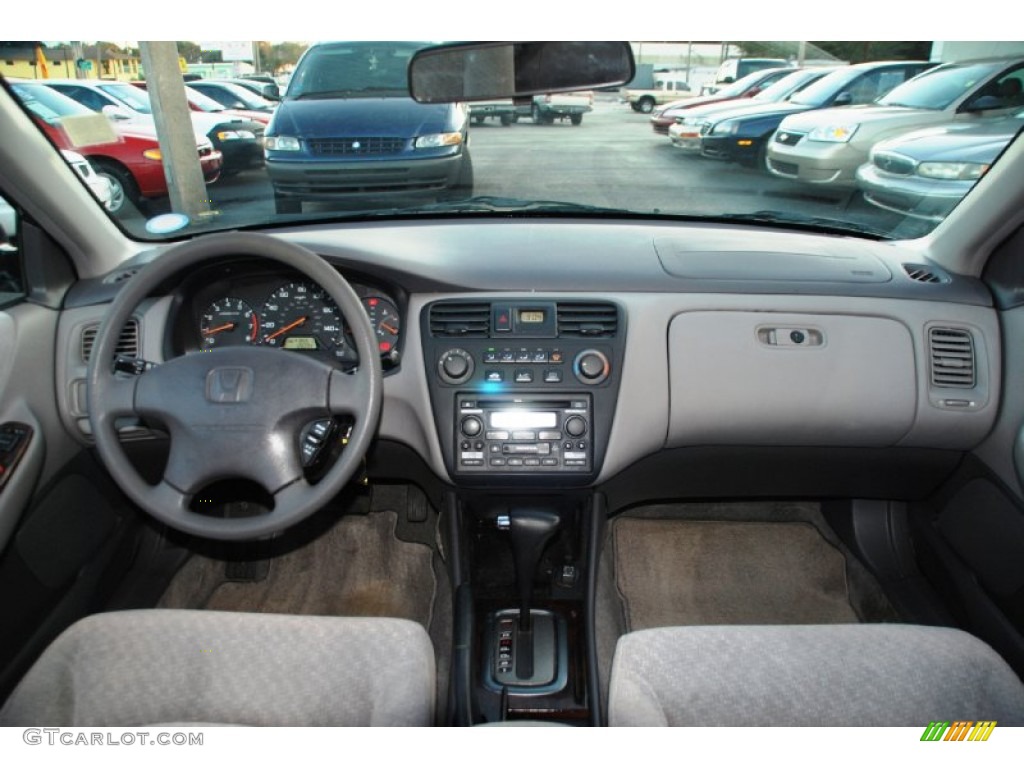 2002 Accord SE Sedan - Nighthawk Black Pearl / Quartz Gray photo #11