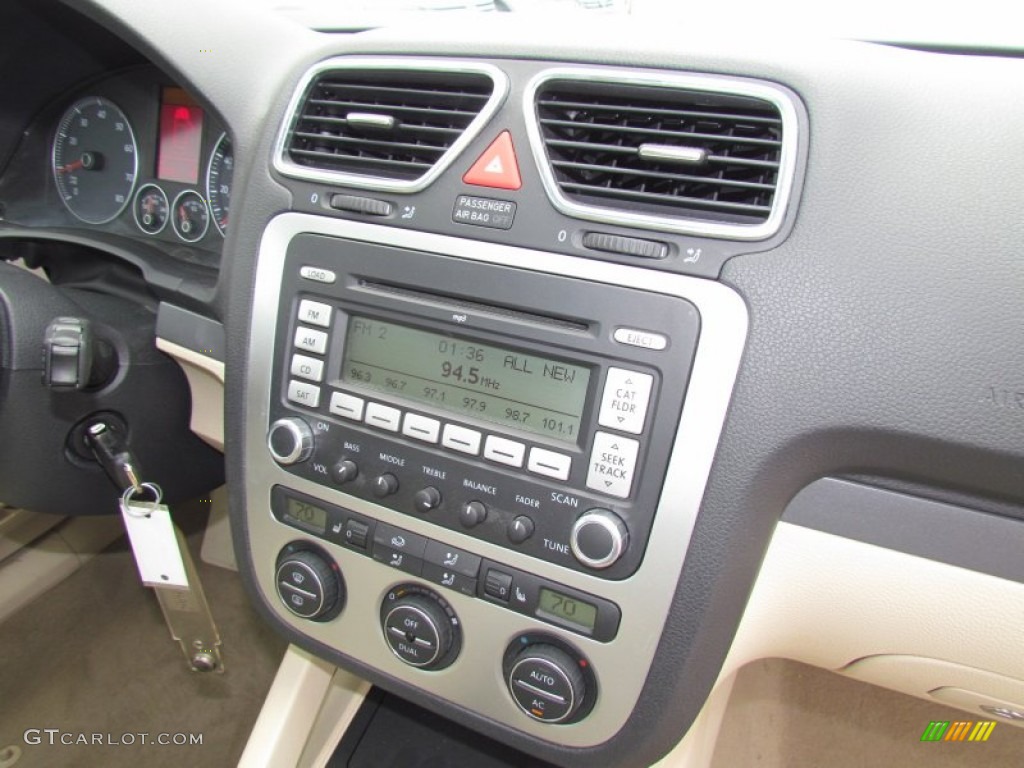 2009 Volkswagen Eos Komfort Controls Photo #56330419