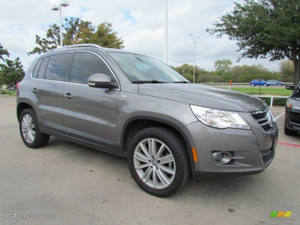 Alpine Grey Metallic 2010 Volkswagen Tiguan SEL 4Motion Exterior Photo #56331654
