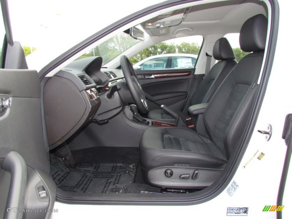 Titan Black Interior 2012 Volkswagen Passat 2.5L SEL Photo #56332188