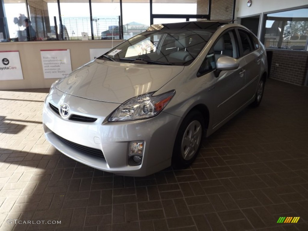 2011 Prius Hybrid III - Classic Silver Metallic / Misty Gray photo #1