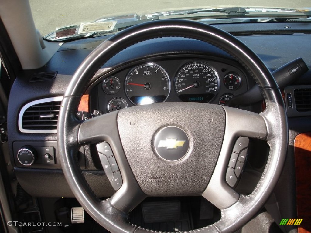 2007 Chevrolet Tahoe LTZ 4x4 Ebony Steering Wheel Photo #56336190