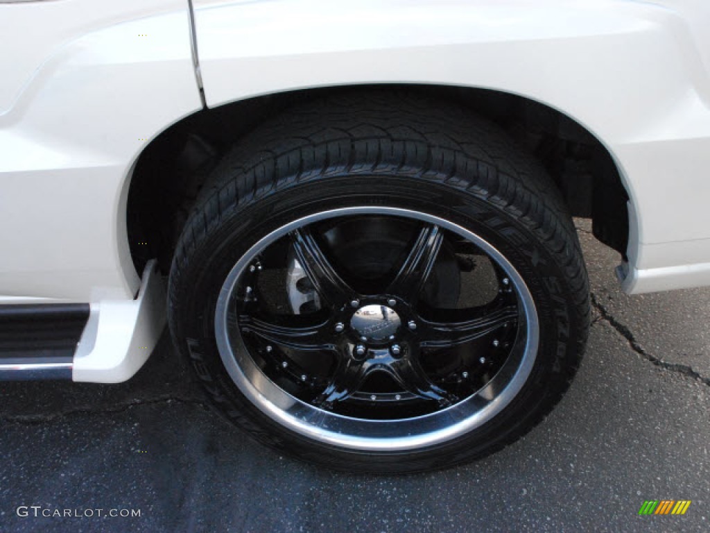 2003 Cadillac Escalade Standard Escalade Model Custom Wheels Photo #56343682