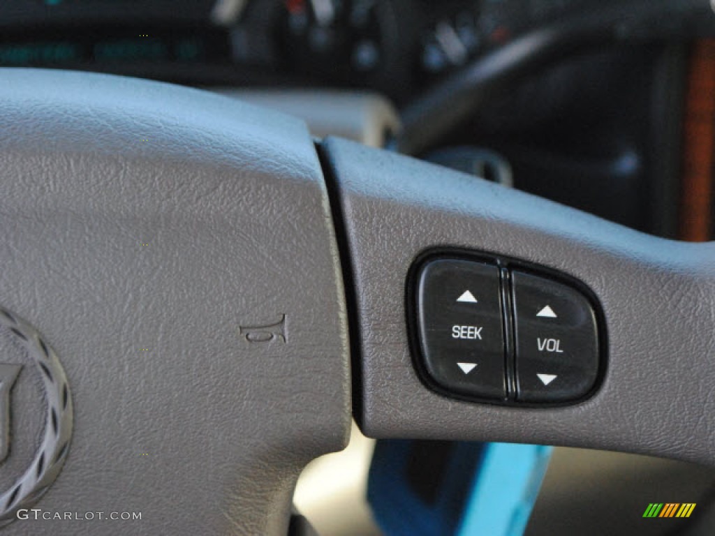2003 Cadillac Escalade Standard Escalade Model Controls Photo #56343739