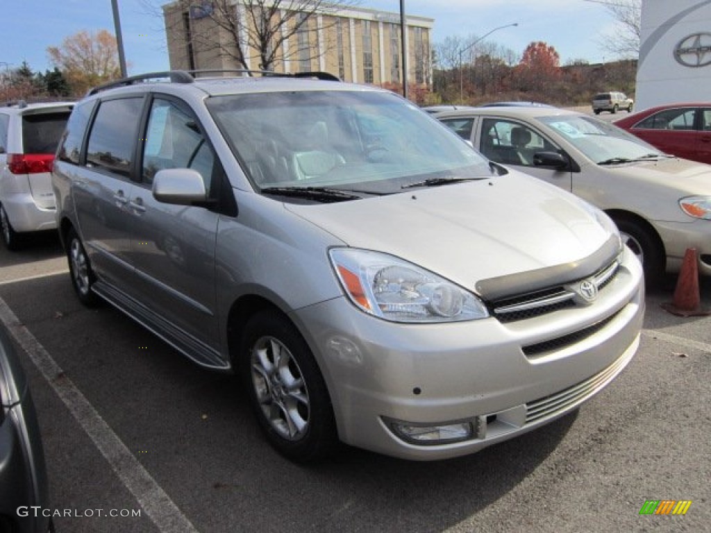 2004 Sienna XLE Limited - Silver Shadow Pearl / Stone Gray photo #1