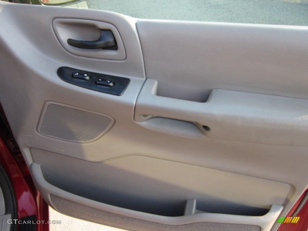 2003 Windstar LX - Matador Red Metallic / Medium Graphite photo #10