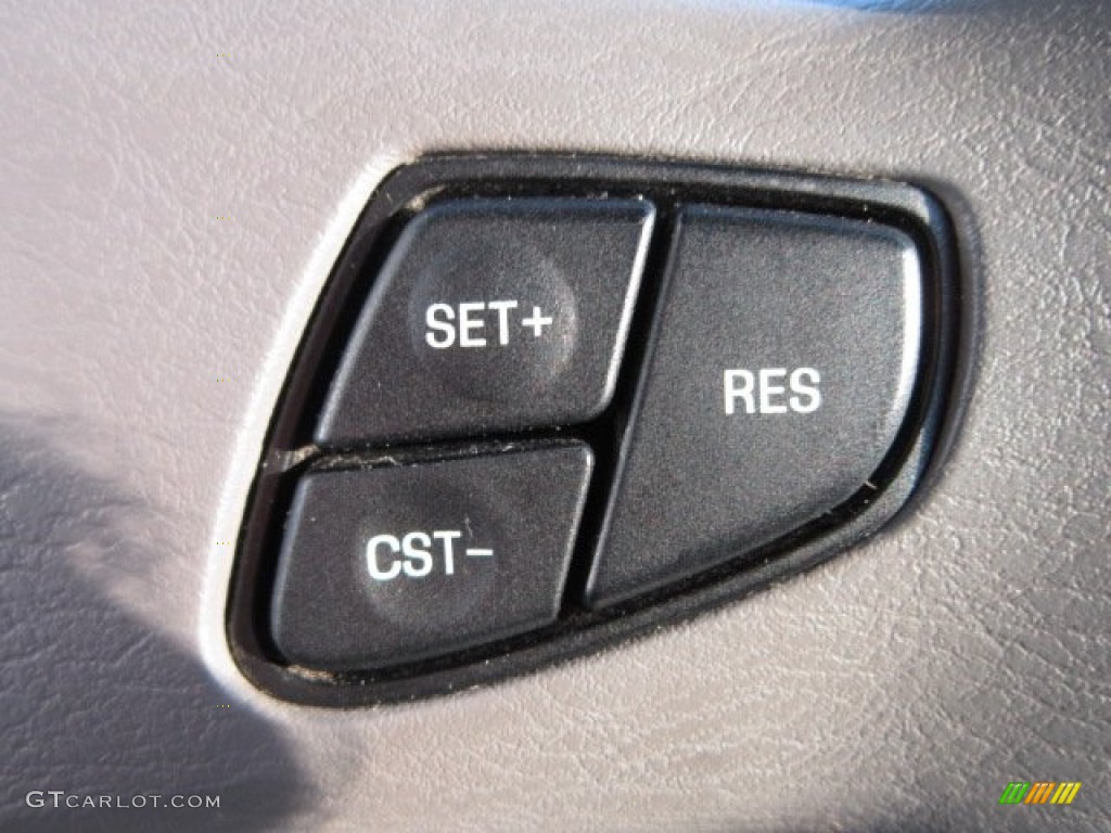 2003 Windstar LX - Matador Red Metallic / Medium Graphite photo #18