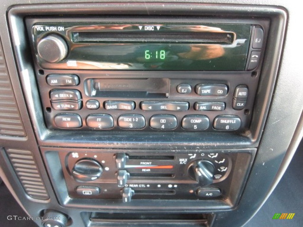 2003 Windstar LX - Matador Red Metallic / Medium Graphite photo #19