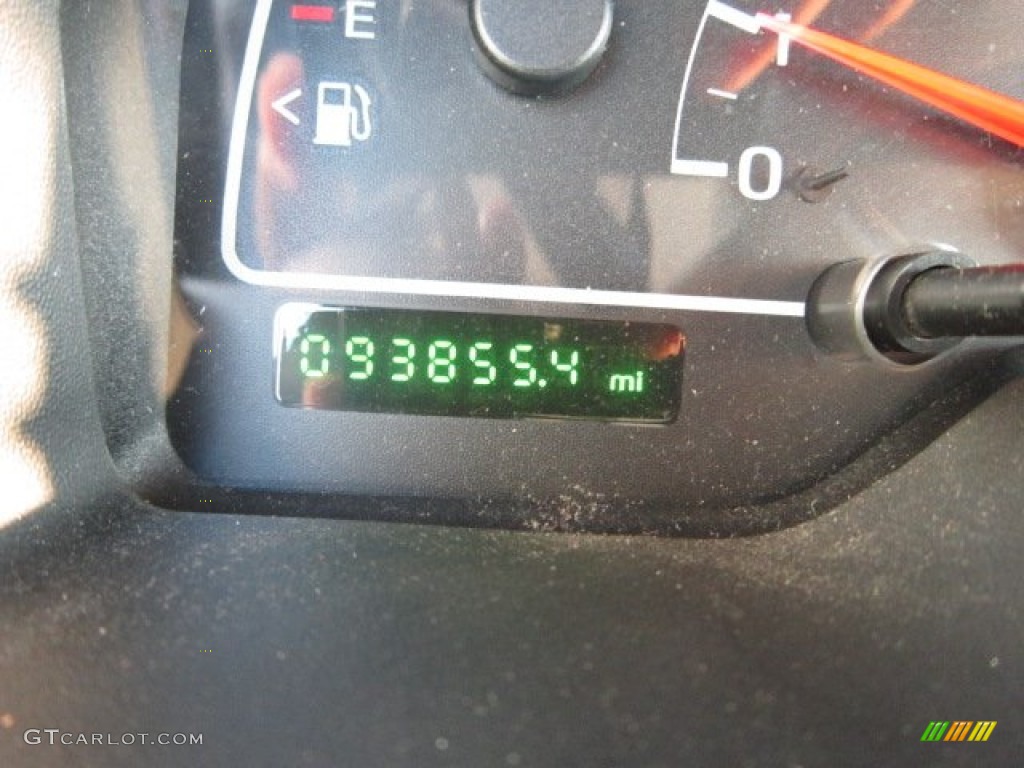 2003 Windstar LX - Matador Red Metallic / Medium Graphite photo #20