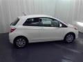 Super White - Yaris L 3 Door Photo No. 4