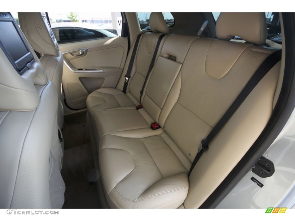 Rear seats in Sandstone 2010 Volvo XC60 3.2 AWD Parts