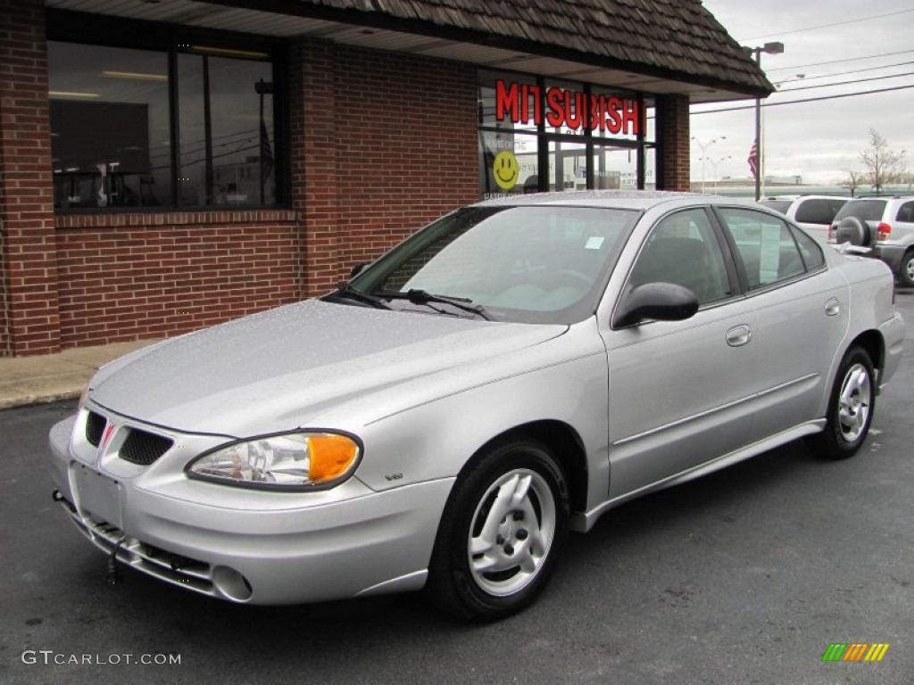 2005 Grand Am SE Sedan - Galaxy Silver Metallic / Dark Pewter photo #1