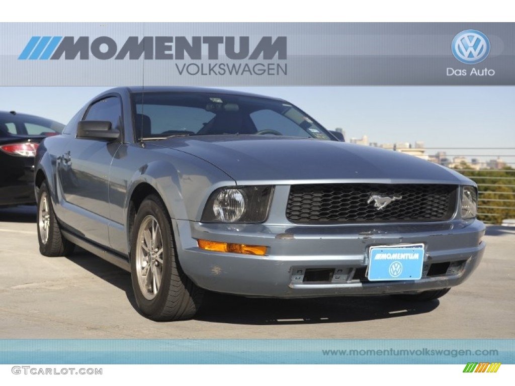2006 Mustang V6 Deluxe Coupe - Windveil Blue Metallic / Light Graphite photo #1