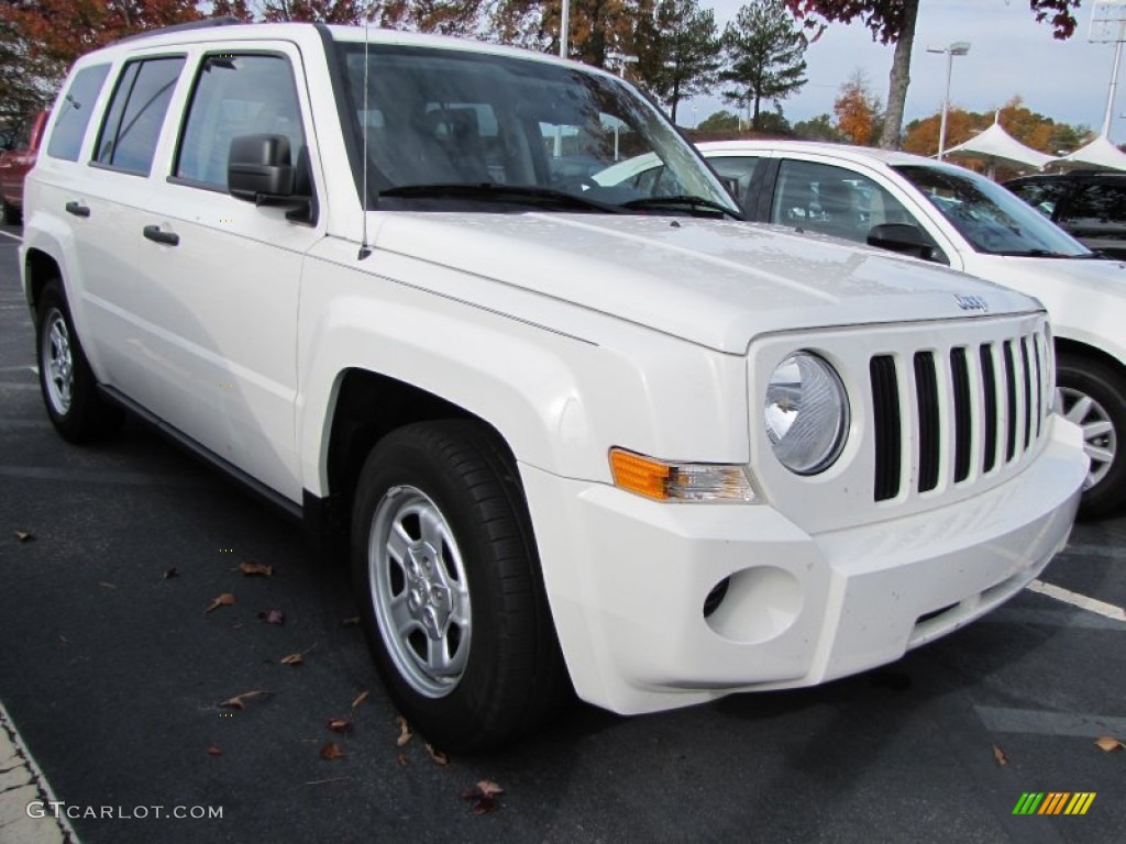2009 Patriot Sport - Stone White / Dark Slate Gray/Medium Slate Gray photo #4