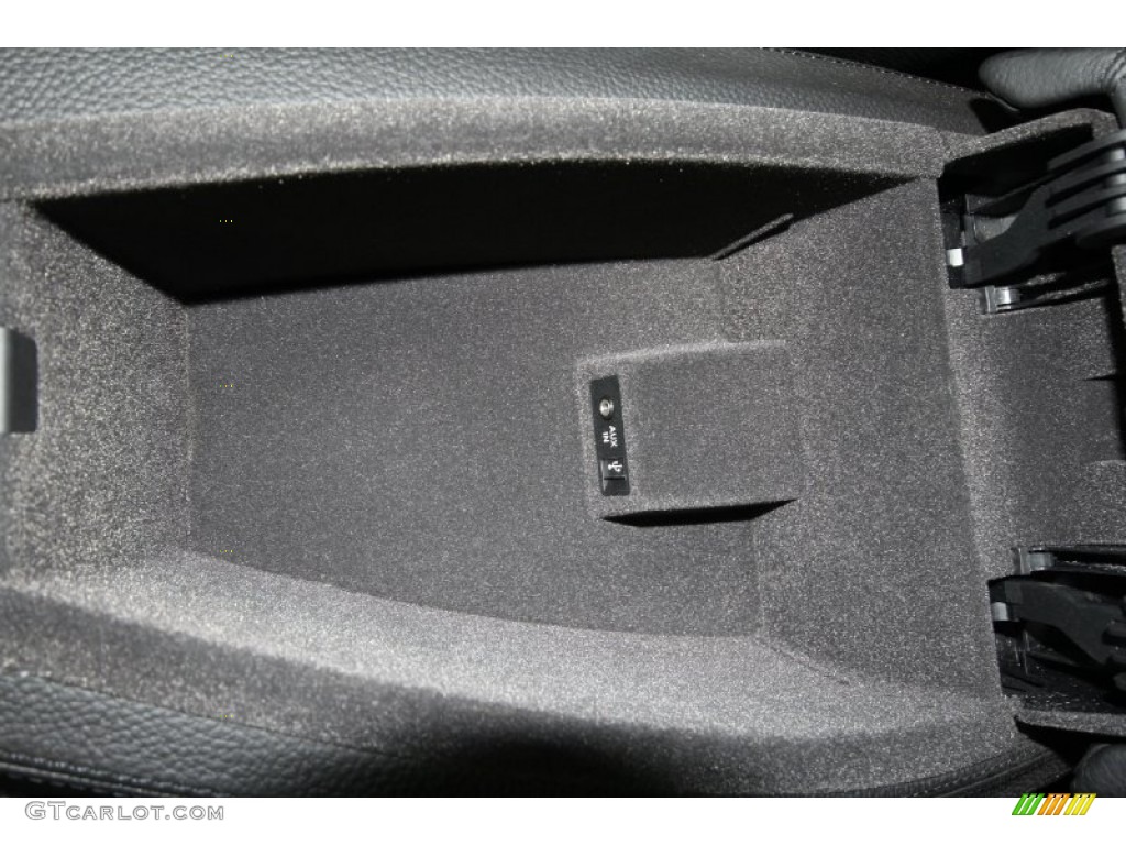 2010 BMW 6 Series 650i Convertible Center console storage box Photo #56355409