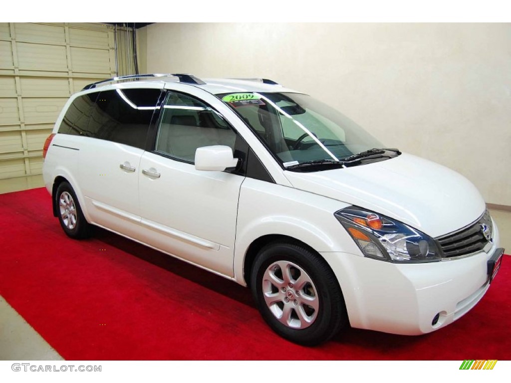 Nordic White Pearl Nissan Quest