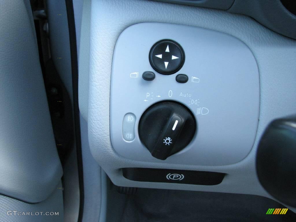2001 C 320 Sedan - Brilliant Silver Metallic / Ash photo #16