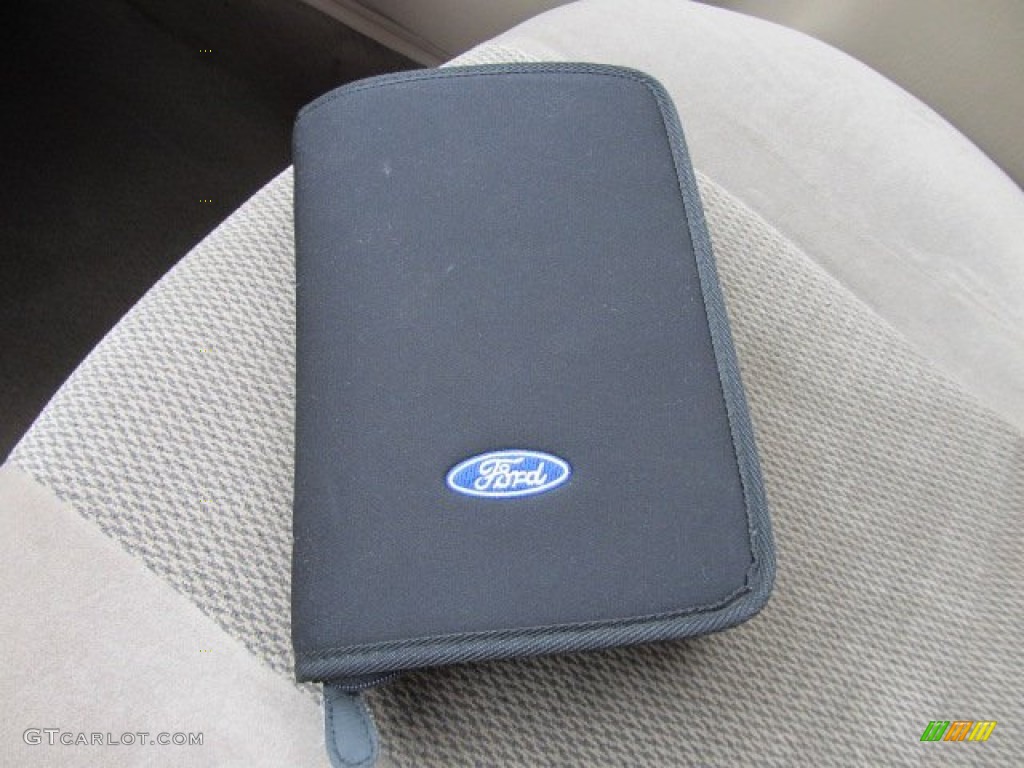 2003 Ford Focus SE Sedan Books/Manuals Photo #56360692