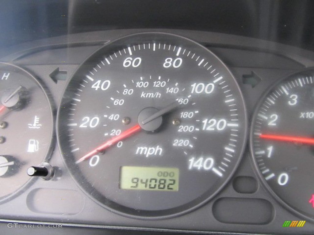 2000 Protege ES - White / Gray photo #15
