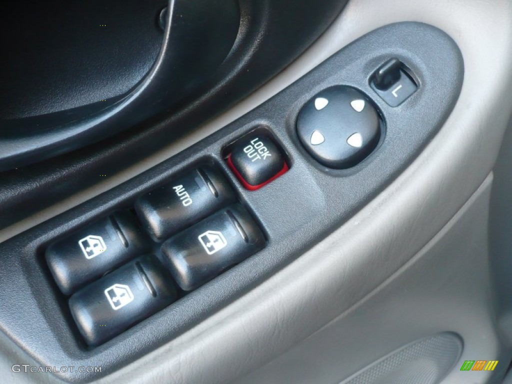 2005 Classic  - Galaxy Silver Metallic / Gray photo #8