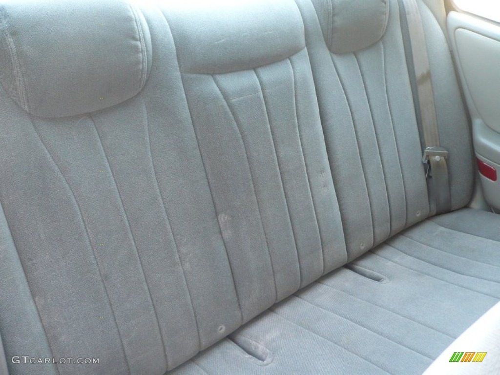 2005 Classic  - Galaxy Silver Metallic / Gray photo #14