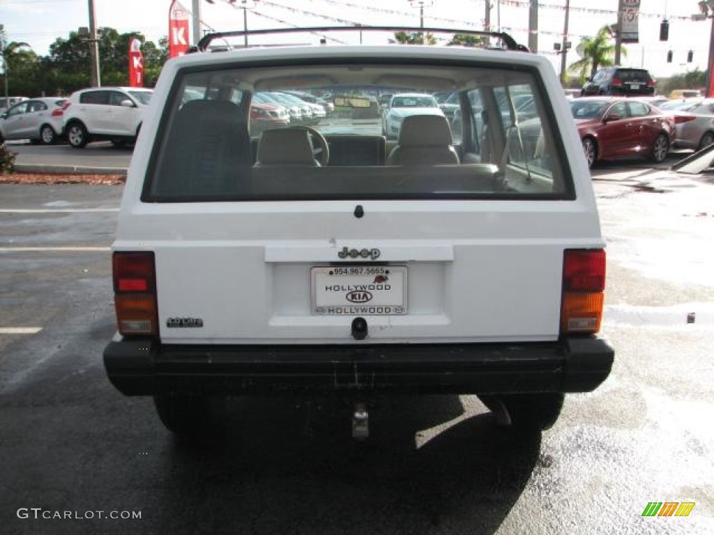 1993 Cherokee  - Bright White / Beige photo #8