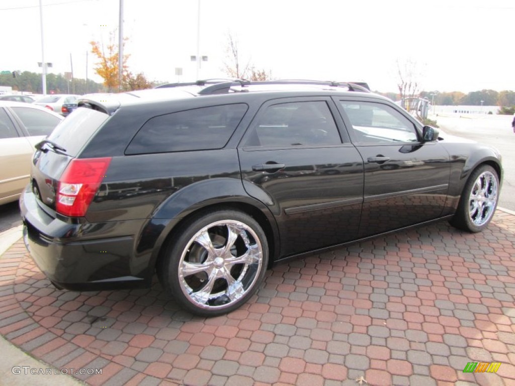 Brilliant Black Crystal Pearl 2005 Dodge Magnum SE Exterior Photo #56363018