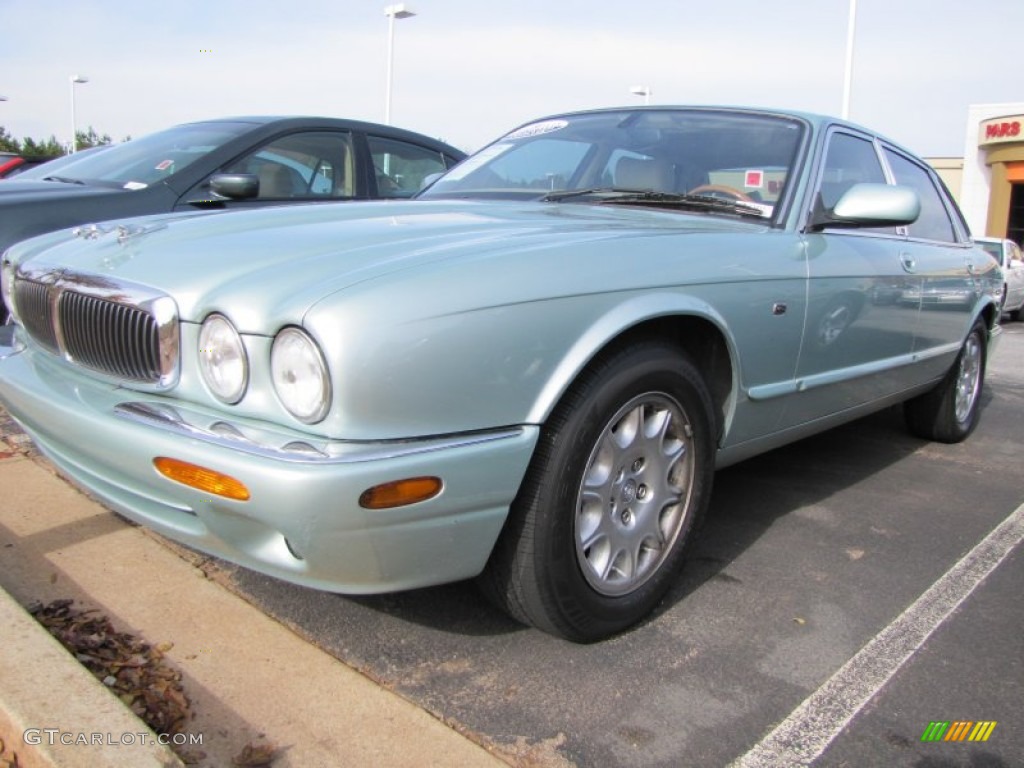 2000 XJ XJ8 - Seafrost Pearl / Ivory photo #1