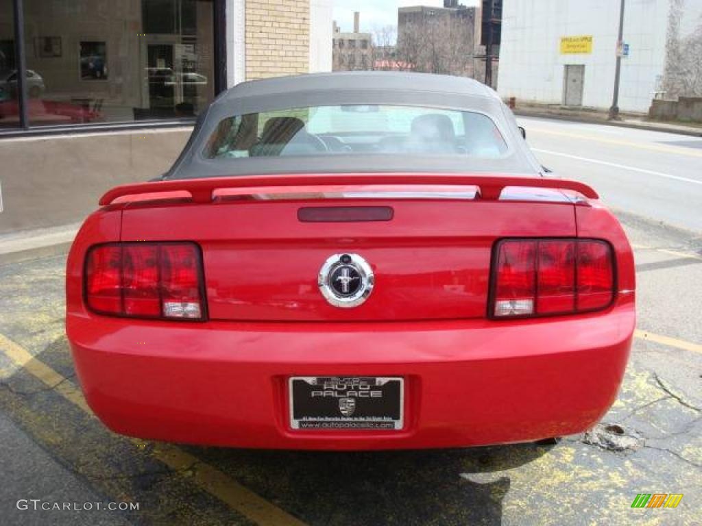 2006 Mustang V6 Premium Convertible - Torch Red / Light Graphite photo #3