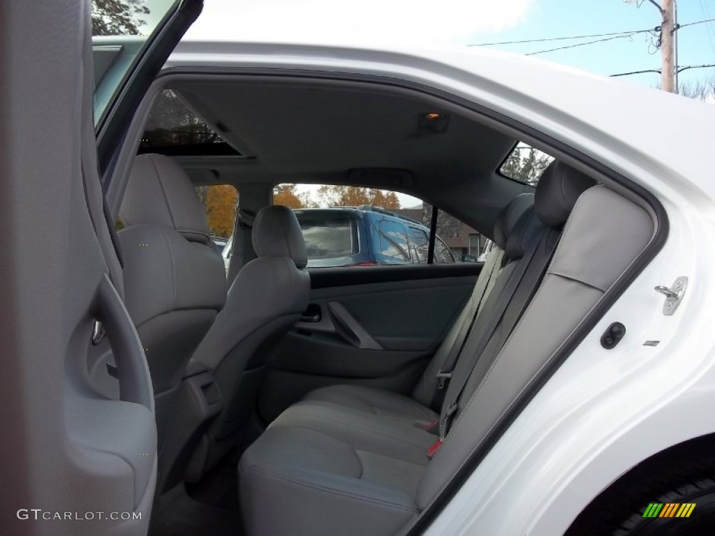 2008 Camry LE V6 - Super White / Ash photo #8