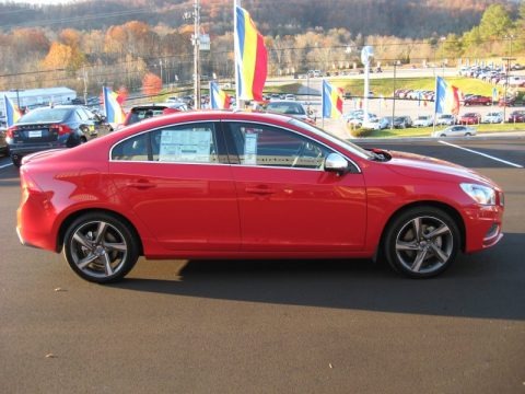 2012 Volvo S60 R-Design AWD Data, Info and Specs