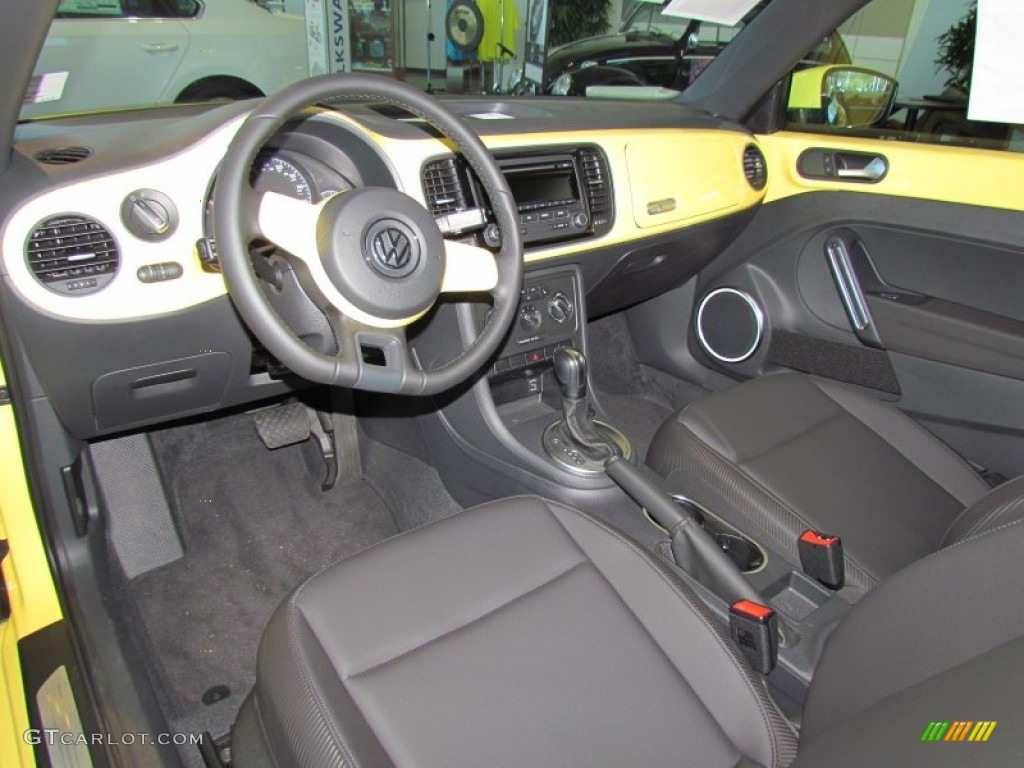 Titan Black Interior 2012 Volkswagen Beetle 2.5L Photo #56368018