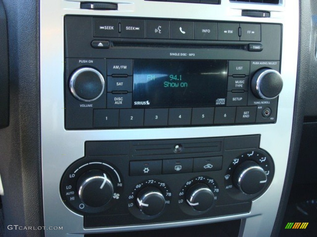 2010 300 Touring - Bright Silver Metallic / Dark Slate Gray photo #13