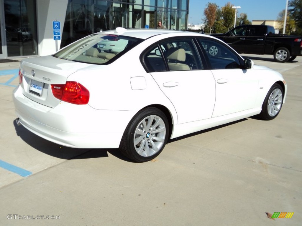 2011 3 Series 328i Sedan - Alpine White / Beige photo #3
