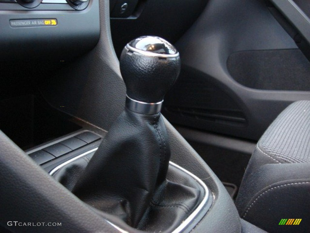 2011 Volkswagen Golf 2 Door 5 Speed Manual Transmission Photo #56374362